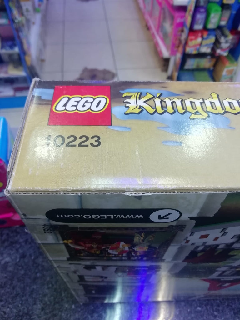 10223 Pre-Built LEGO Kingdoms Joust