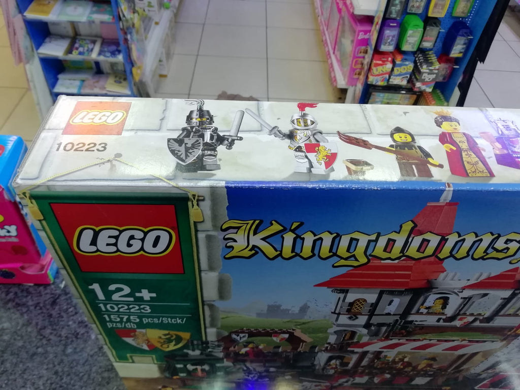 10223 Pre-Built LEGO Kingdoms Joust #2
