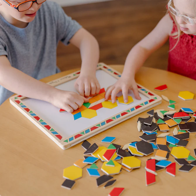 3590 Melissa & Doug Magnetic Pattern Block Set