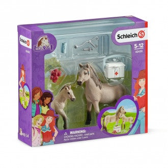 42430 Schleich Hannah's First Aid Kit