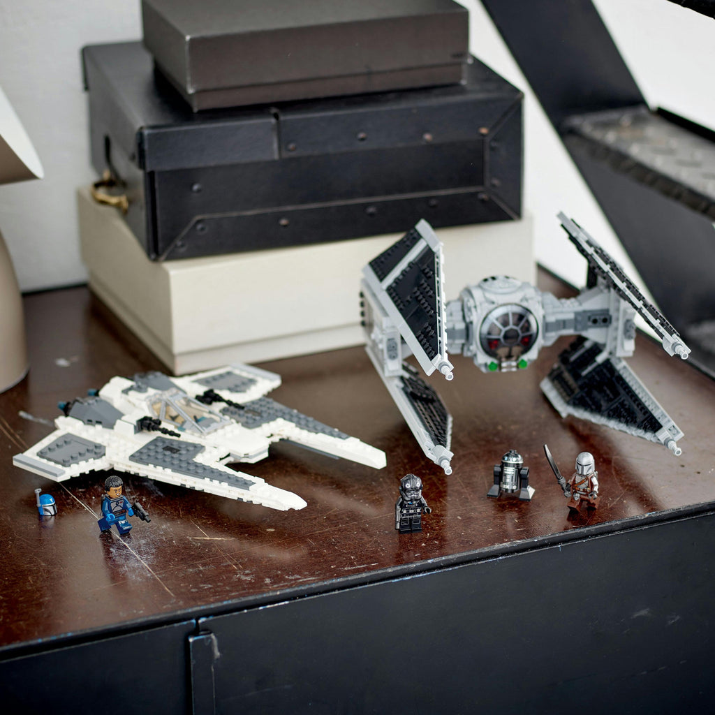 75348 LEGO Star Wars Mandalorian Fang Fighter vs TIE Interceptor