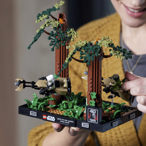 75353 LEGO Star Wars Endor Speeder Chase Diorama