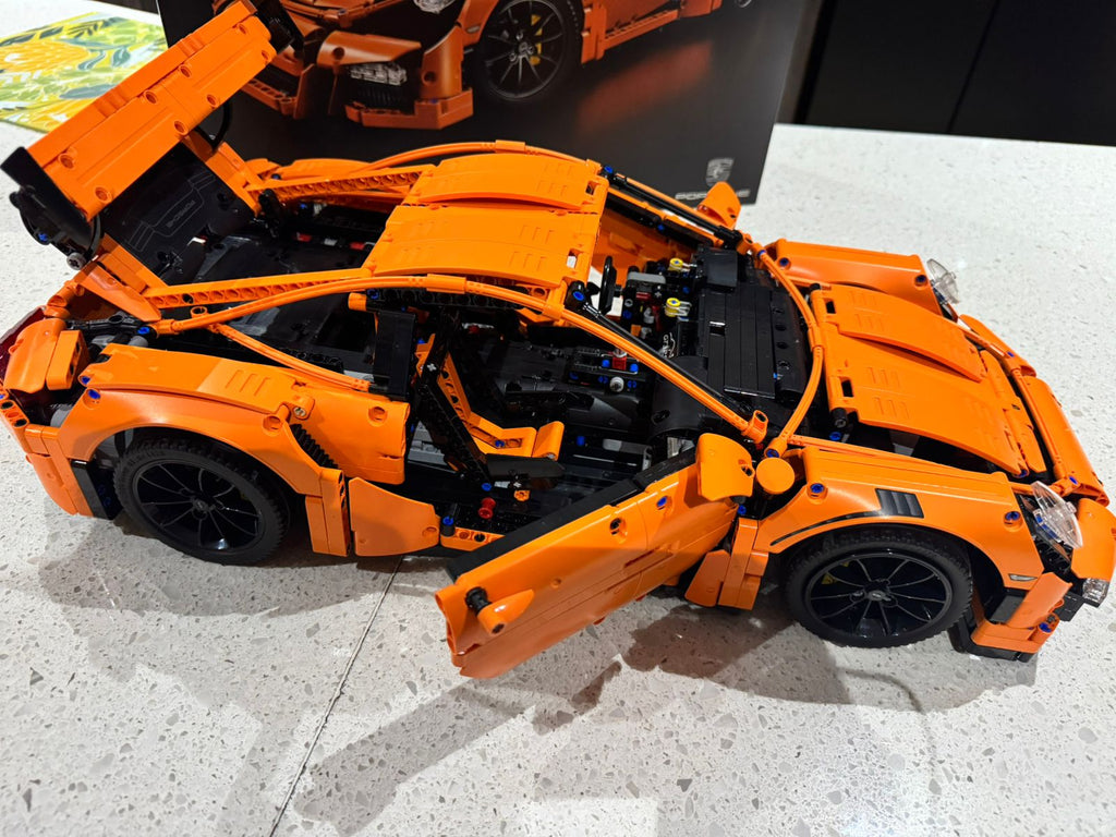 LEGO COLLECTOR SHOP LEGO TECHNIC PORSCHE 911 GT3 RS 42056 (built)