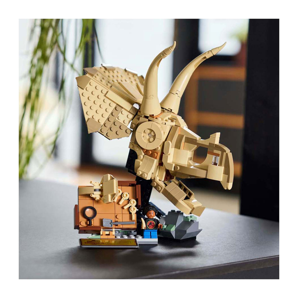 LEGO® Jurassic World Dinosaur Fossils: Triceratops Skull 76969