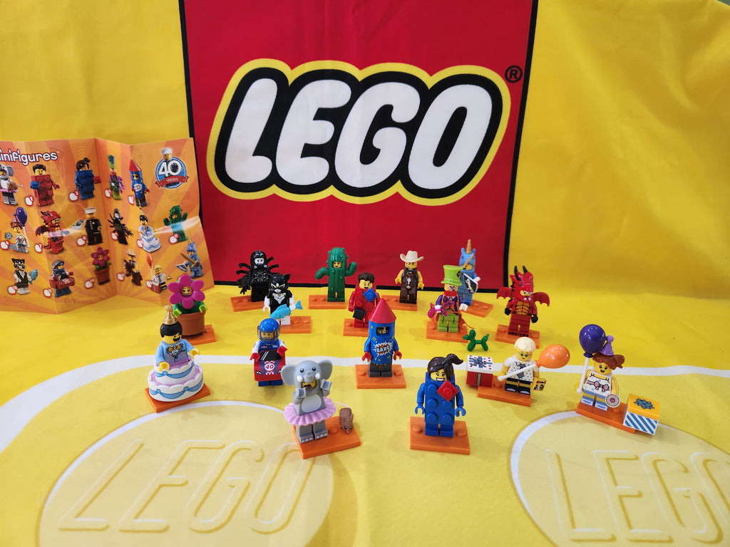 LEGO Collector Shop minifigure series 18 - full set of 17 figures